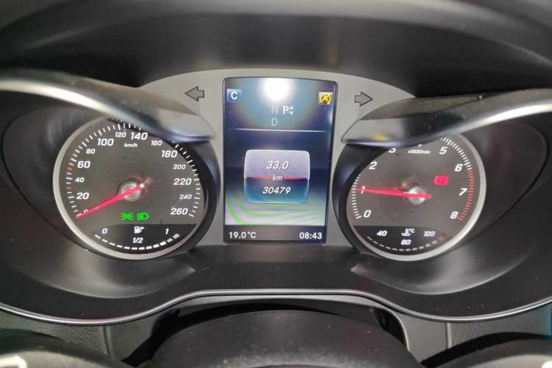 Used Mercedes-Benz GLC 2016 GLC 300 4MATIC Dynamic Model Instrument Cluster