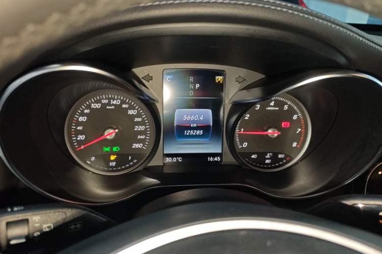 Used Mercedes-Benz GLC 2016 GLC 260 4MATIC Dynamic Edition Instrument Cluster