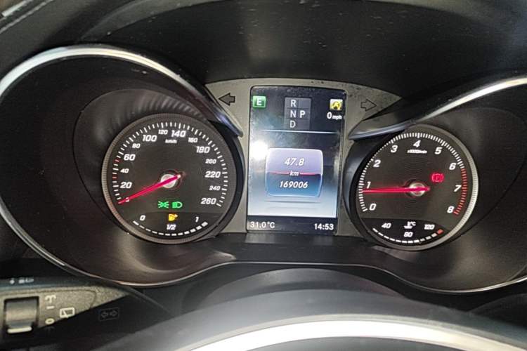 Used Mercedes-Benz GLC 2016 GLC 260 4MATIC Dynamic Edition Instrument Cluster