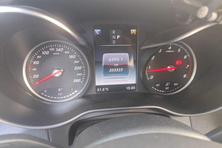 Used Mercedes-Benz GLC 2016 GLC 300 4MATIC Dynamic Model Instrument Cluster