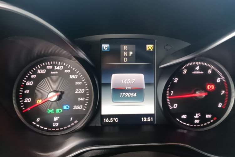 Used Mercedes-Benz GLC 2016 GLC 260 4MATIC Luxury Model Instrument Cluster