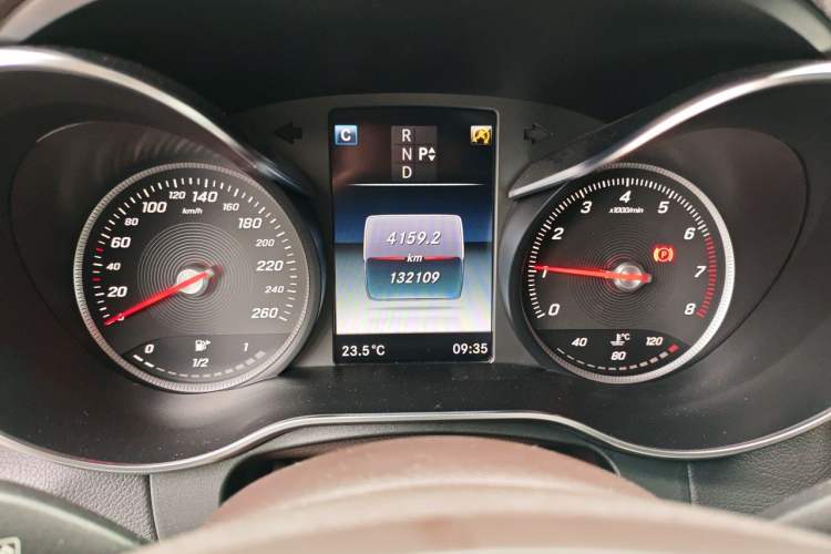 Used Mercedes-Benz GLC 2016 GLC 300 4MATIC Dynamic Model Instrument Cluster