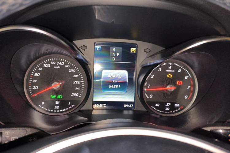 Used Mercedes-Benz GLC 2016 GLC 300 4MATIC Dynamic Model Instrument Cluster