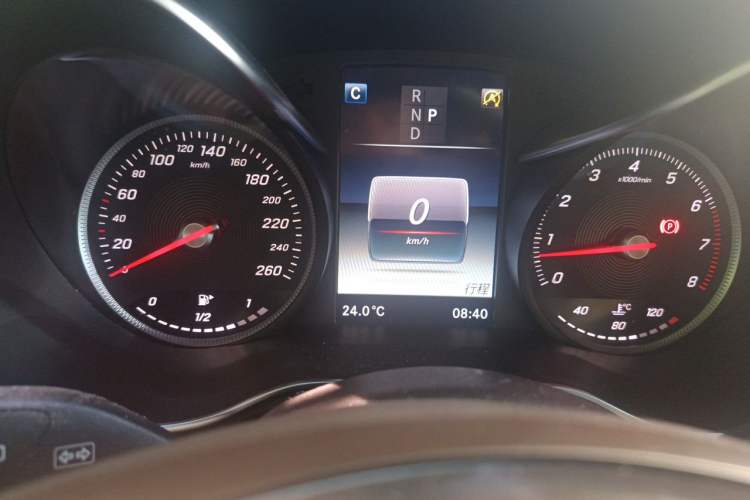 Used Mercedes-Benz GLC 2016 GLC 260 4MATIC Luxury Model Instrument Cluster