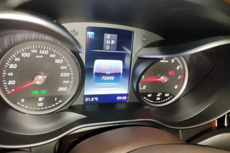Used Mercedes-Benz GLC 2016 GLC 260 4MATIC Luxury Model Instrument Cluster