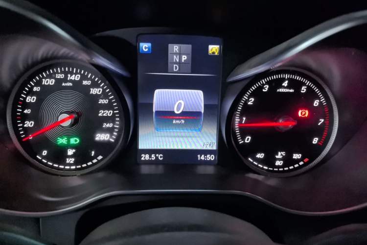 Used Mercedes-Benz GLC 2016 GLC 260 4MATIC Luxury Model Instrument Cluster