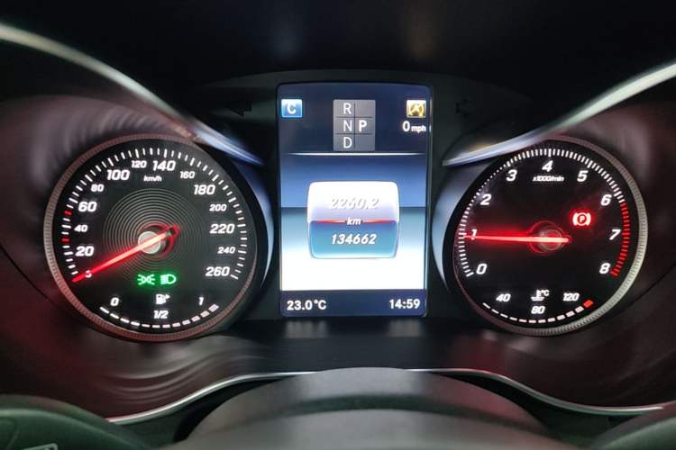 Used Mercedes-Benz GLC 2016 GLC 300 4MATIC Dynamic Model Instrument Cluster