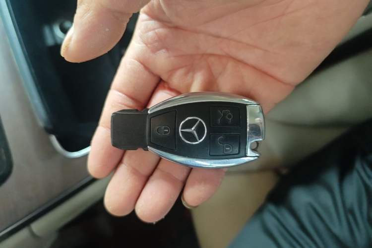 Used Mercedes-Benz GLC 2016 GLC 300 4MATIC Dynamic Model Interior 1