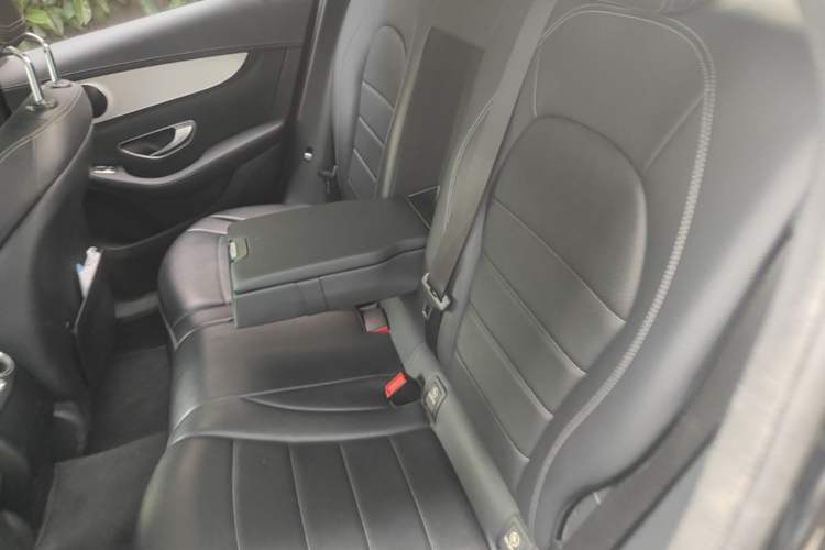 Used Mercedes-Benz GLC 2016 GLC 200 4MATIC Interior 4