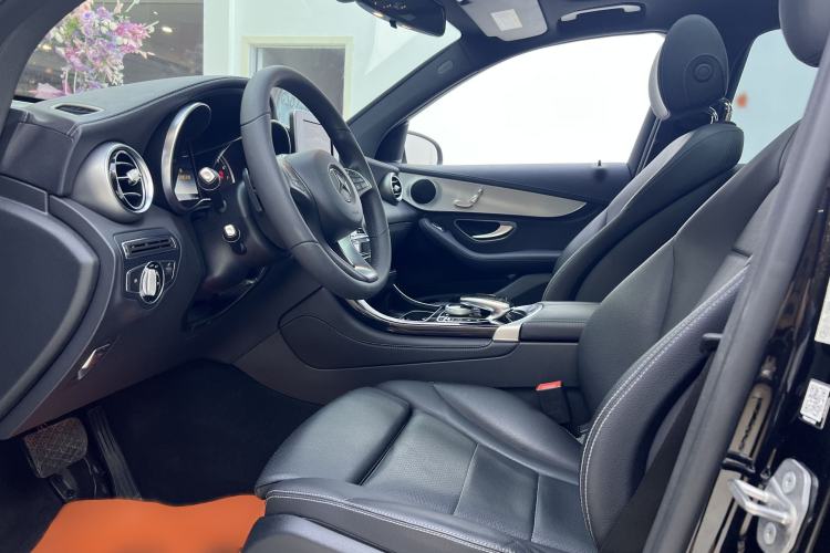 Used Mercedes-Benz GLC 2016 GLC 200 4MATIC Interior 5