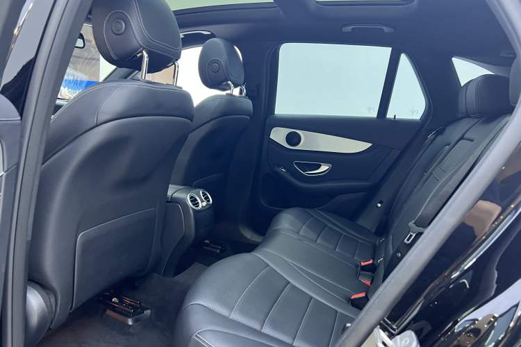 Used Mercedes-Benz GLC 2016 GLC 200 4MATIC Interior 6