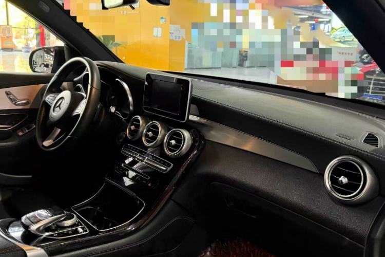 Used Mercedes-Benz GLC 2016 GLC 200 4MATIC Interior 8