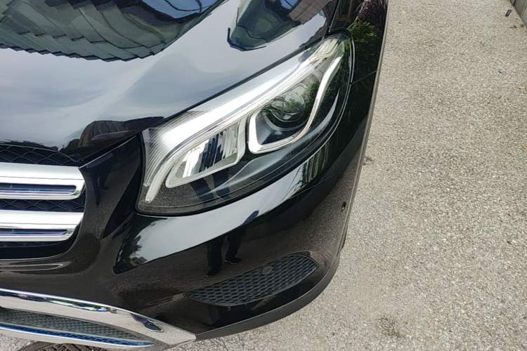 Used Mercedes-Benz GLC 2016 GLC 260 4MATIC Luxury Model Left Front Headlight