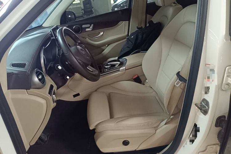 Used Mercedes-Benz GLC 2016 GLC 300 4MATIC Dynamic Model Left Front Seat