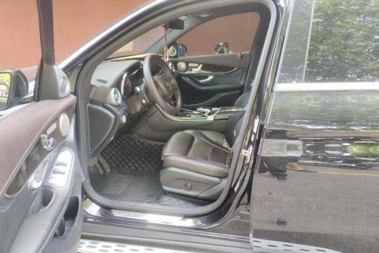 Used Mercedes-Benz GLC 2016 GLC 260 4MATIC Luxury Model Left Front Seat