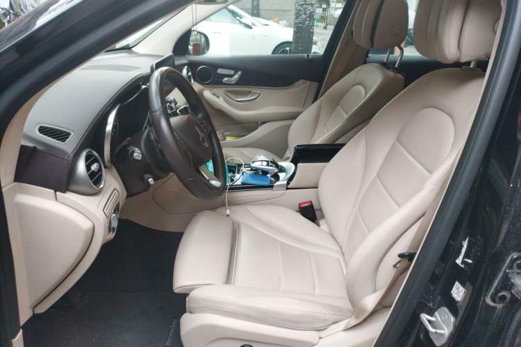 Used Mercedes-Benz GLC 2016 GLC 260 4MATIC Dynamic Edition Left Front Seat