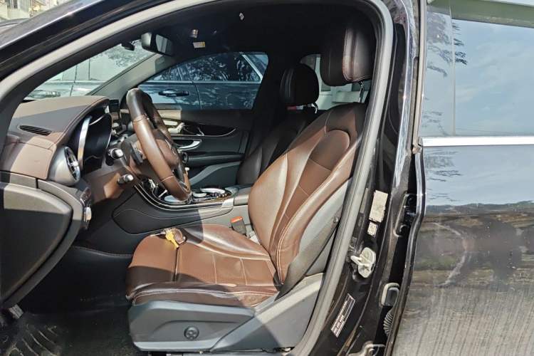 Used Mercedes-Benz GLC 2016 GLC 260 4MATIC Luxury Model Left Front Seat