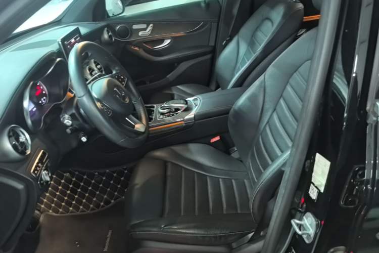 Used Mercedes-Benz GLC 2016 GLC 300 4MATIC Luxury Model Left Front Seat