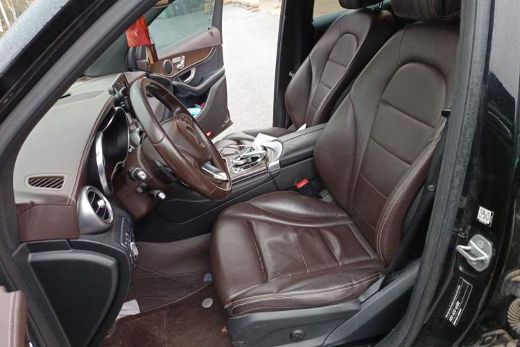 Used Mercedes-Benz GLC 2016 GLC 300 4MATIC Dynamic Model Left Front Seat