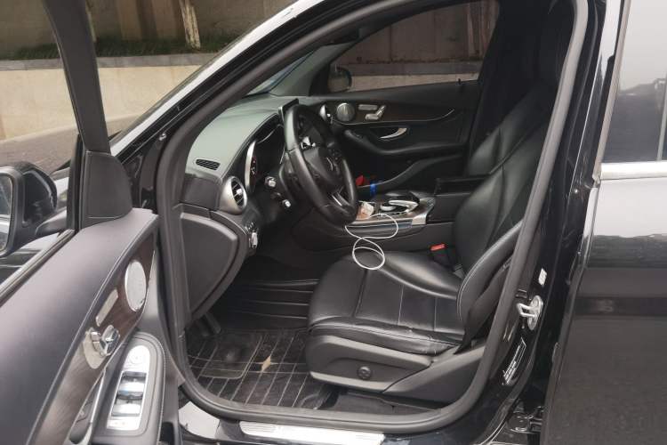 Used Mercedes-Benz GLC 2016 GLC 300 4MATIC Luxury Model Left Front Seat