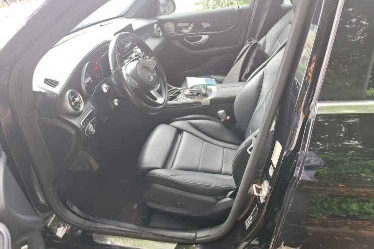 Used Mercedes-Benz GLC 2016 GLC 260 4MATIC Luxury Model Left Front Seat
