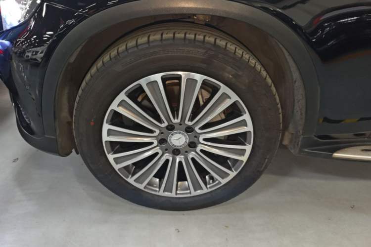 Used Mercedes-Benz GLC 2016 GLC 260 4MATIC Dynamic Edition Left Front Wheel Hub