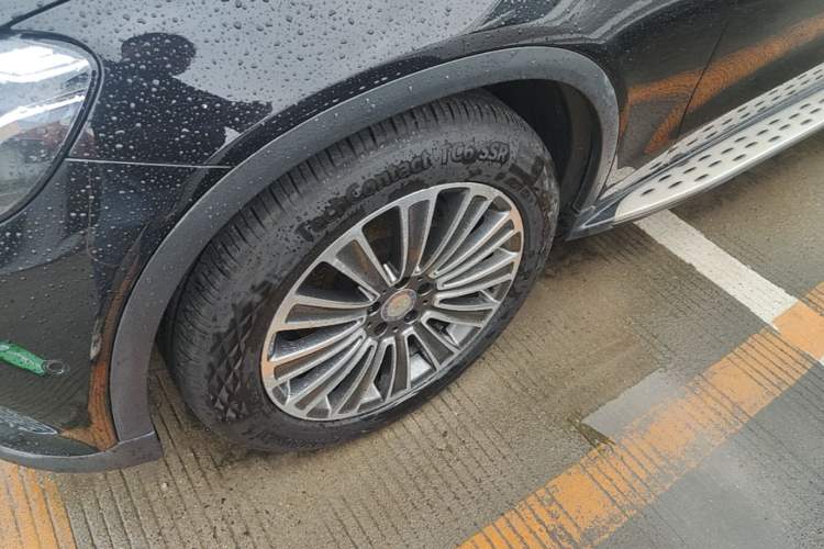 Used Mercedes-Benz GLC 2016 GLC 260 4MATIC Dynamic Edition Left Front Wheel Hub