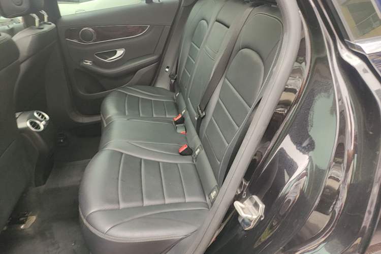 Used Mercedes-Benz GLC 2016 GLC 260 4MATIC Luxury Model Left Rear Seat