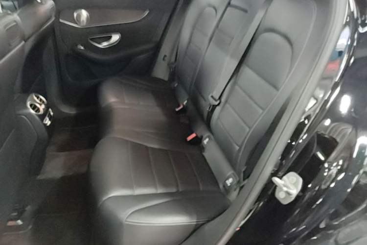 Used Mercedes-Benz GLC 2016 GLC 300 4MATIC Dynamic Model Left Rear Seat