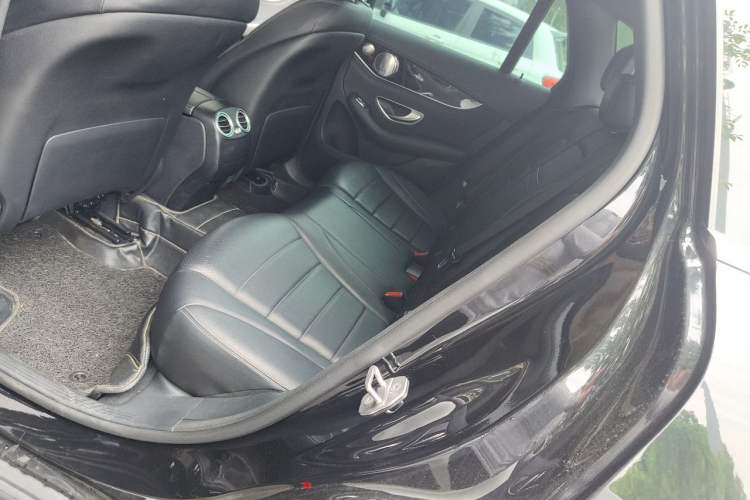 Used Mercedes-Benz GLC 2016 GLC 260 4MATIC Luxury Model Left Rear Seat