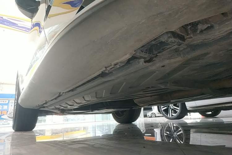Used Mercedes-Benz GLC 2016 GLC 200 4MATIC Left Side Sill