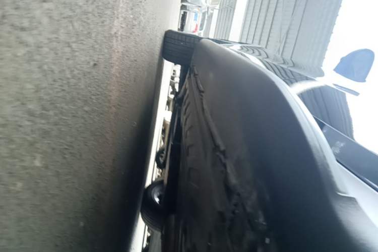 Used Mercedes-Benz GLC 2016 GLC 260 4MATIC Luxury Model Left Side Sill