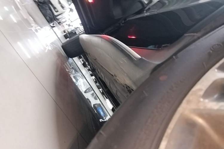 Used Mercedes-Benz GLC 2016 GLC 200 4MATIC Left Side Sill