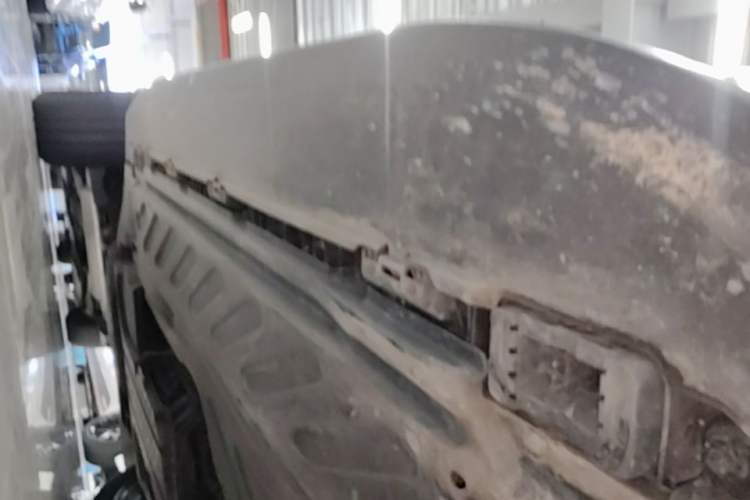 Used Mercedes-Benz GLC 2016 GLC 300 4MATIC Dynamic Model Left Side Sill