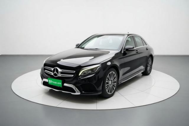 Mercedes-Benz GLC 2016 GLC 260 4MATIC Dynamic Edition usado