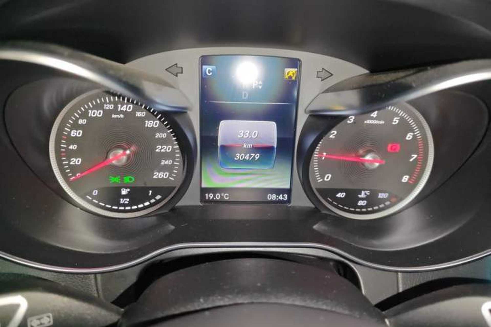 Used Mercedes-Benz GLC 2016 GLC 300 4MATIC Dynamic Model Odometer Close Up