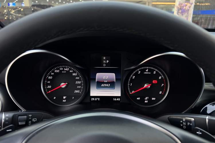 Used Mercedes-Benz GLC 2016 GLC 200 4MATIC Odometer Close Up