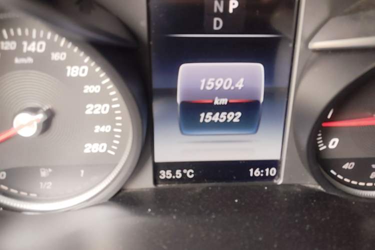 Used Mercedes-Benz GLC 2016 GLC 200 4MATIC Odometer Close Up