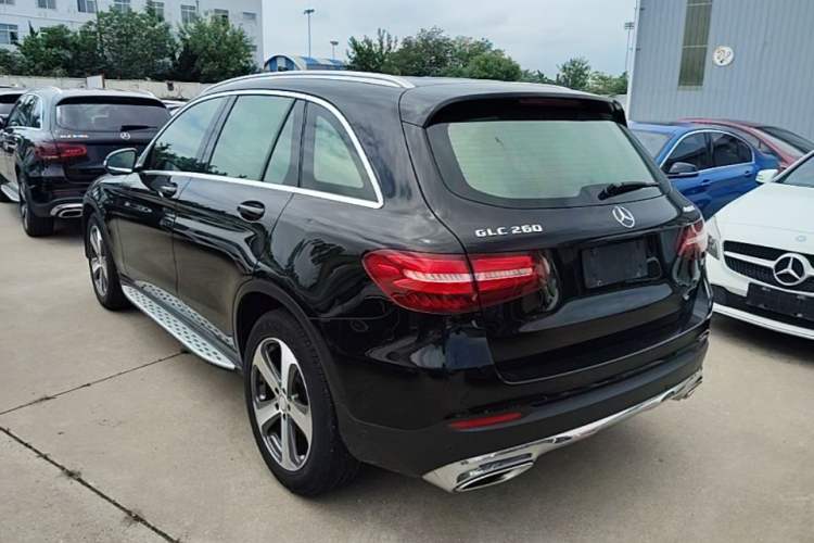 Used Mercedes-Benz GLC 2016 GLC 260 4MATIC Luxury Model Rear Left 45 Deg