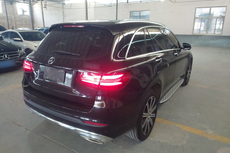 Used Mercedes-Benz GLC 2016 GLC 300 4MATIC Luxury Model Rear Right 45 Deg