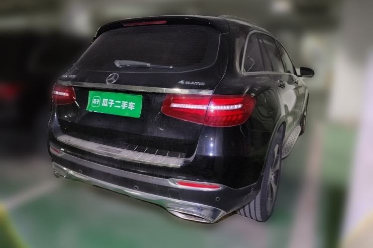 Used Mercedes-Benz GLC 2016 GLC 300 4MATIC Luxury Model Rear Right 45 Deg