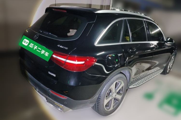 Used Mercedes-Benz GLC 2016 GLC 260 4MATIC Luxury Model Rear Right 45 Deg