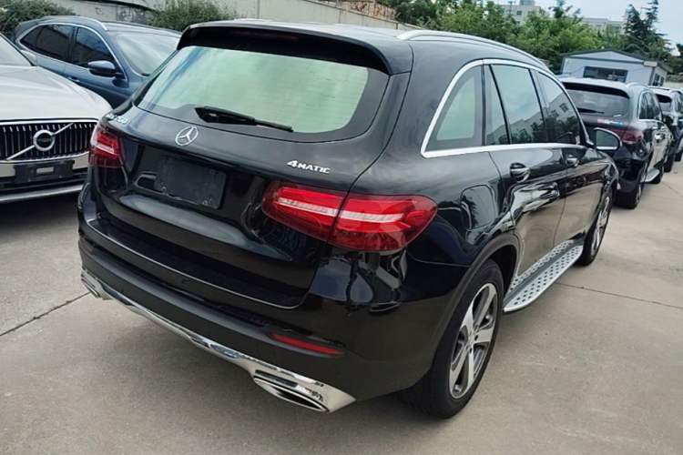 Used Mercedes-Benz GLC 2016 GLC 260 4MATIC Luxury Model Rear Right 45 Deg