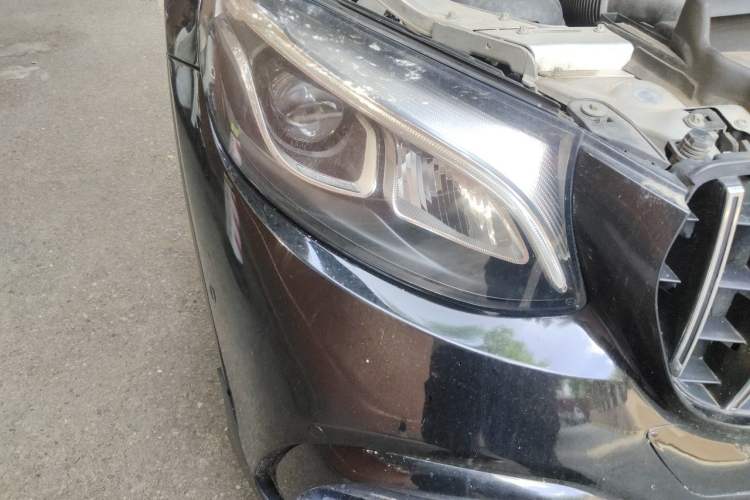 Used Mercedes-Benz GLC 2016 GLC 260 4MATIC Luxury Model Right Front Headlight