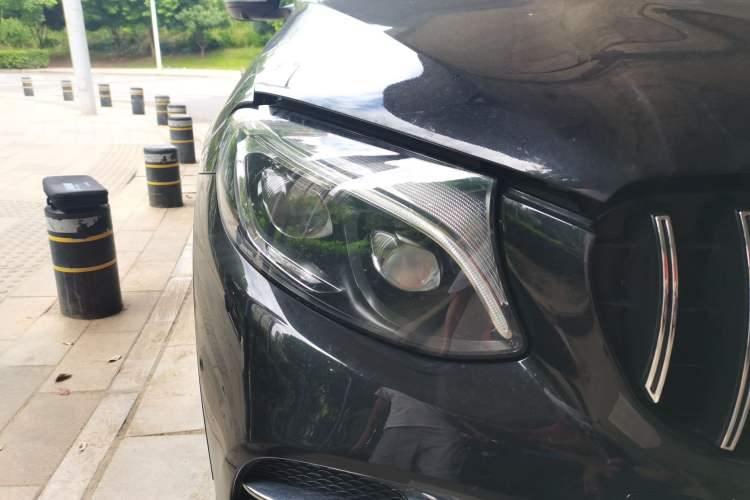 Used Mercedes-Benz GLC 2016 GLC 300 4MATIC Dynamic Model Right Front Headlight