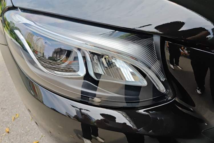 Used Mercedes-Benz GLC 2016 GLC 260 4MATIC Dynamic Edition Right Front Headlight