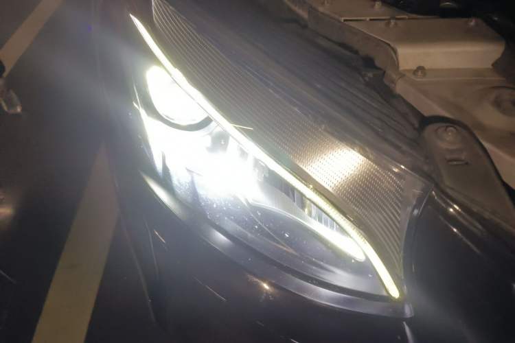 Used Mercedes-Benz GLC 2016 GLC 260 4MATIC Dynamic Edition Right Front Headlight