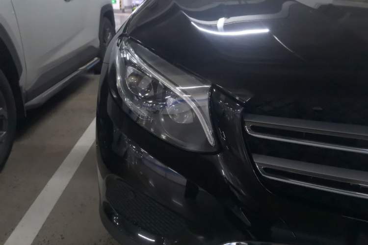 Used Mercedes-Benz GLC 2016 GLC 300 4MATIC Dynamic Model Right Front Headlight