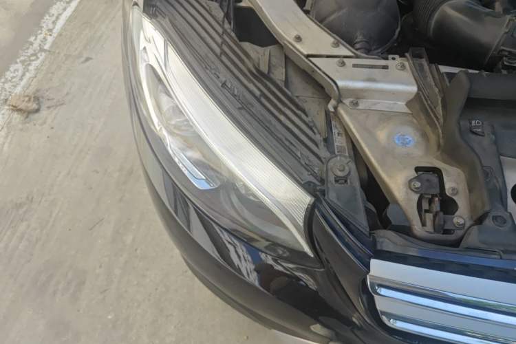 Used Mercedes-Benz GLC 2016 GLC 300 4MATIC Dynamic Model Right Front Headlight