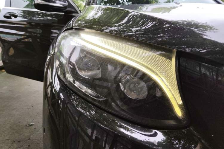 Used Mercedes-Benz GLC 2016 GLC 300 4MATIC Dynamic Model Right Front Headlight